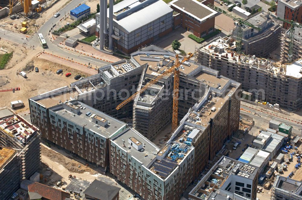 Hamburg from the bird's eye view: Blick auf das Wohn- und Geschäftsgebäude Sumatra in Hamburg-HafenCity. View of the residential and commercial buildings called Sumatra in Hamburg-HafenCity.