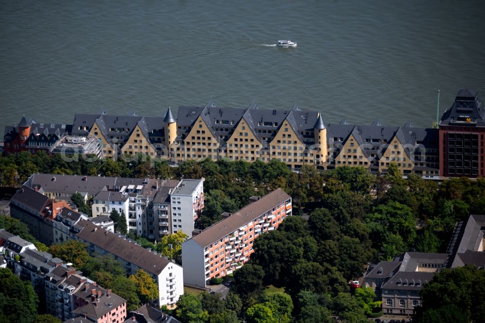 Köln from the bird's eye view: Residential and commercial building on Agrippinawerft in the district Neustadt-Sued in Cologne in the state North Rhine-Westphalia, Germany