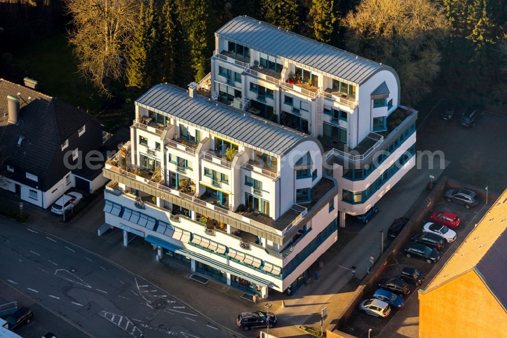 Aerial photograph Schwelm - Residential and commercial building along the Gerichtstrasse in Schwelm in the state North Rhine-Westphalia, Germany