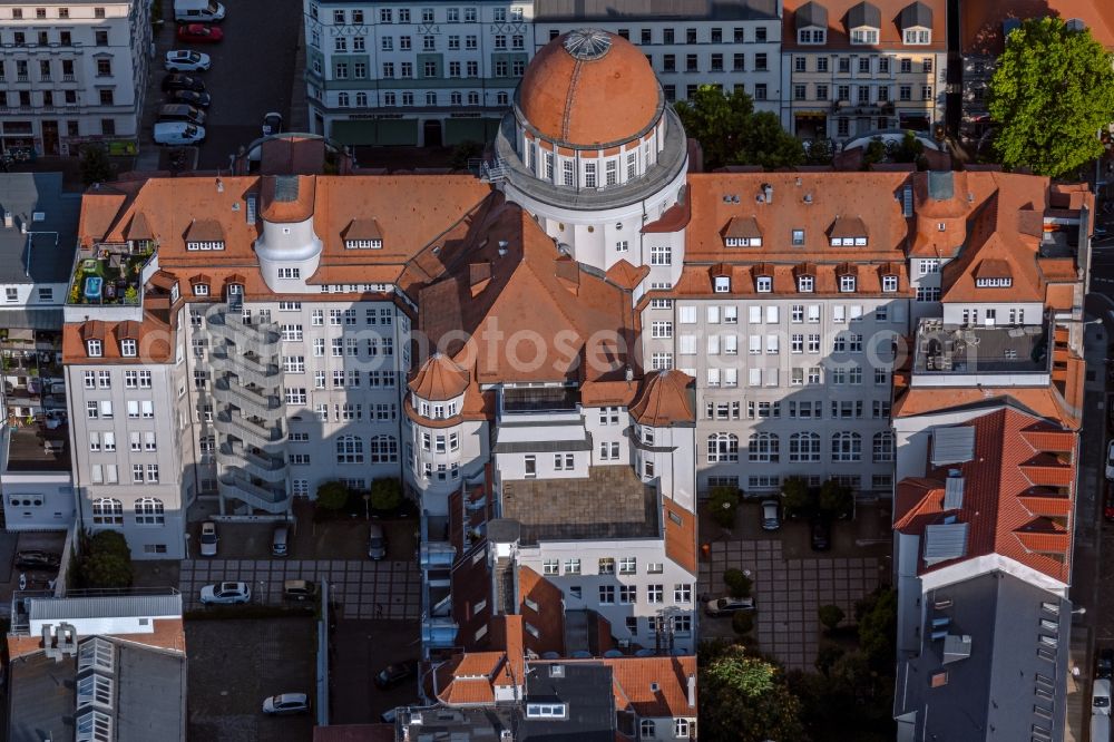 Leipzig from the bird's eye view: Residential and commercial building on Karl-Liebknecht-Strasse in the district Zentrum-Sued in Leipzig in the state Saxony, Germany