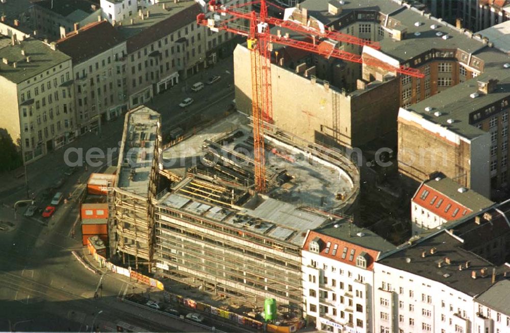 Aerial image Berlin - 02.10.94 Wohn-und Geschäftshaus Schönhauserallee Ecke Torstr., Berlin Mitte