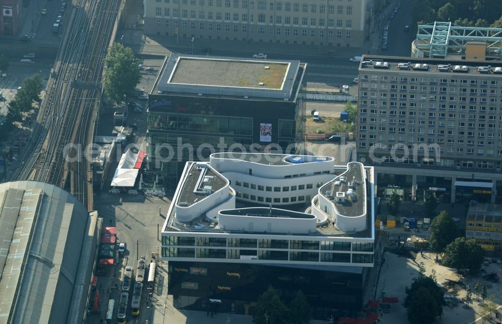 Aerial photograph Berlin - Residential and commercial building Alea 101 of Redevco Services Deutschland GmbH on regional train station Alexanderplatz in Berlin, Germany