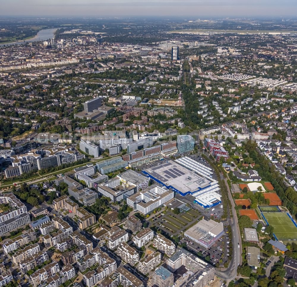 Aerial photograph Düsseldorf - Residential and commercial building district along of Grafenberger Allee - Schlueterstrasse - Walter-Eucken-Strasse - Hohenzollernallee in the district Flingern-Nord in Duesseldorf at Ruhrgebiet in the state North Rhine-Westphalia, Germany