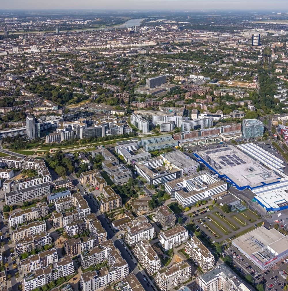 Düsseldorf from the bird's eye view: Residential and commercial building district along of Grafenberger Allee - Schlueterstrasse - Walter-Eucken-Strasse - Hohenzollernallee in the district Flingern-Nord in Duesseldorf at Ruhrgebiet in the state North Rhine-Westphalia, Germany