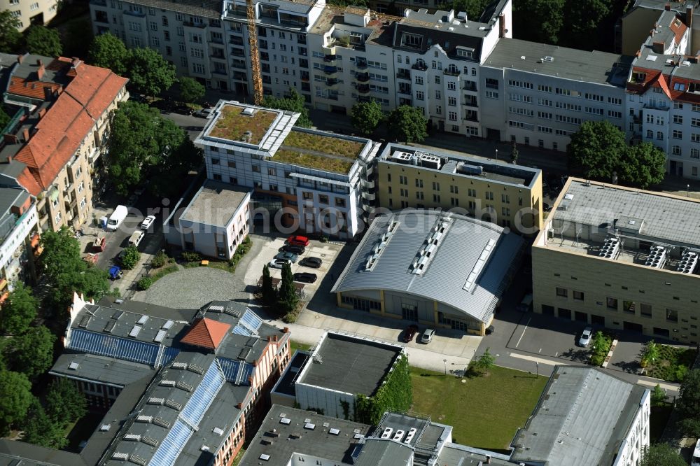 Berlin from the bird's eye view: Residential and commercial building district along Guerickestrasse - Kohlrauschstrasse in Berlin