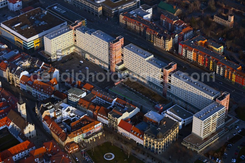 Erfurt from above - Residential and commercial building district along Hirschlachufer in the district Altstadt in Erfurt in the state Thuringia, Germany