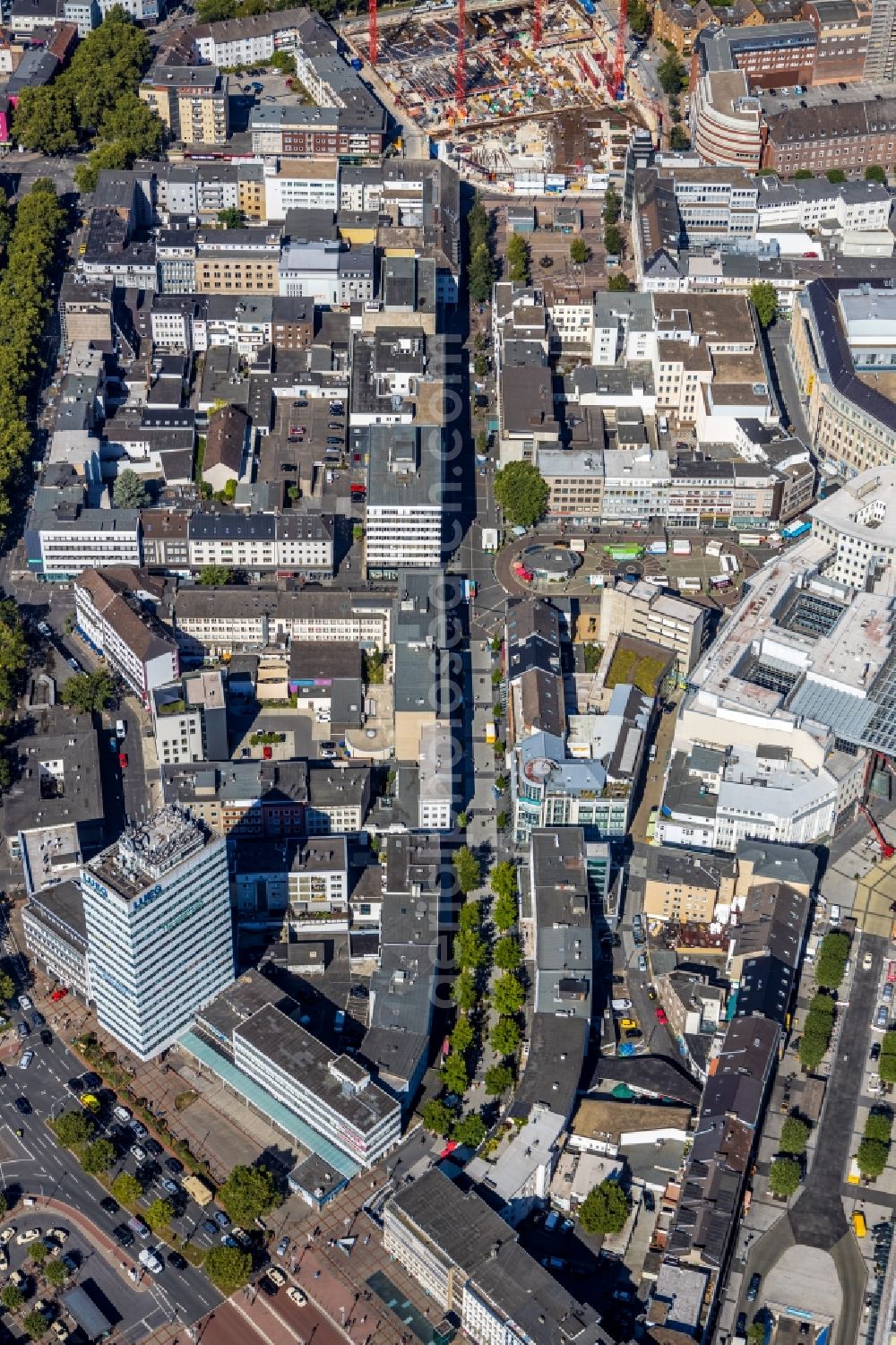 Bochum from above - Residential and commercial building district along the Huestrasse - Hellweg - Husemannplatz - Dr.-Ruer-Platz overlooking the Europahaus in Bochum in the state North Rhine-Westphalia, Germany. The Europahaus was designed by the architect Roman Reiser from 1959 and built from 1961 to 1962