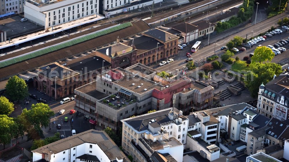 Aerial photograph Bonn - Residential and commercial building district along of Poststrasse - Maximilianstrasse - Am Central Station in the district Zentrum in Bonn in the state North Rhine-Westphalia, Germany