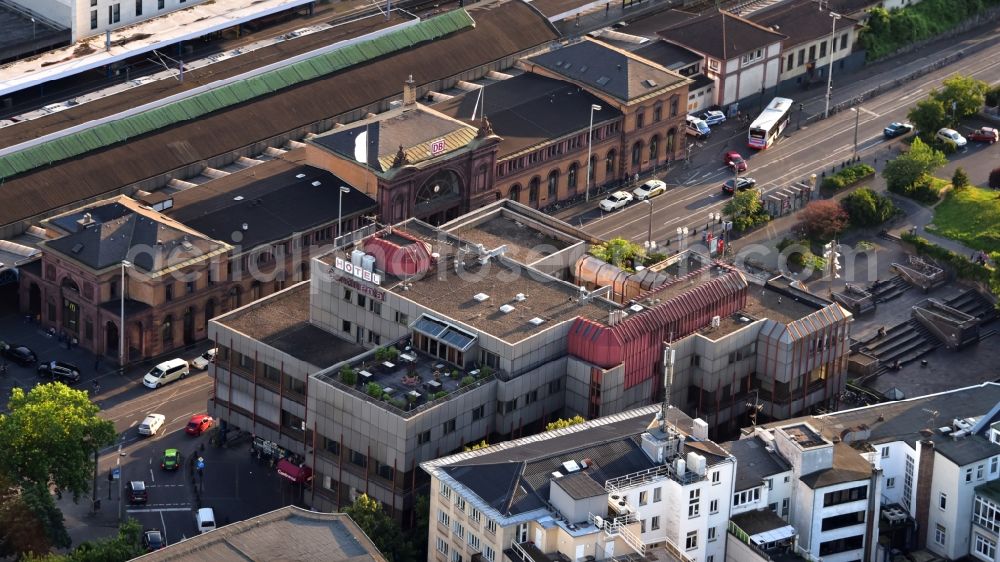 Bonn from above - Residential and commercial building district along of Poststrasse - Maximilianstrasse - Am Central Station in the district Zentrum in Bonn in the state North Rhine-Westphalia, Germany