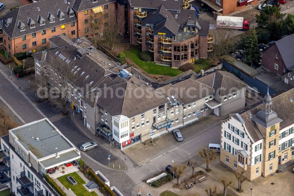 Aerial image Essen - Residential and commercial building district along of Schulstrasse - Kringsgat in the district Kettwig in Essen at Ruhrgebiet in the state North Rhine-Westphalia, Germany