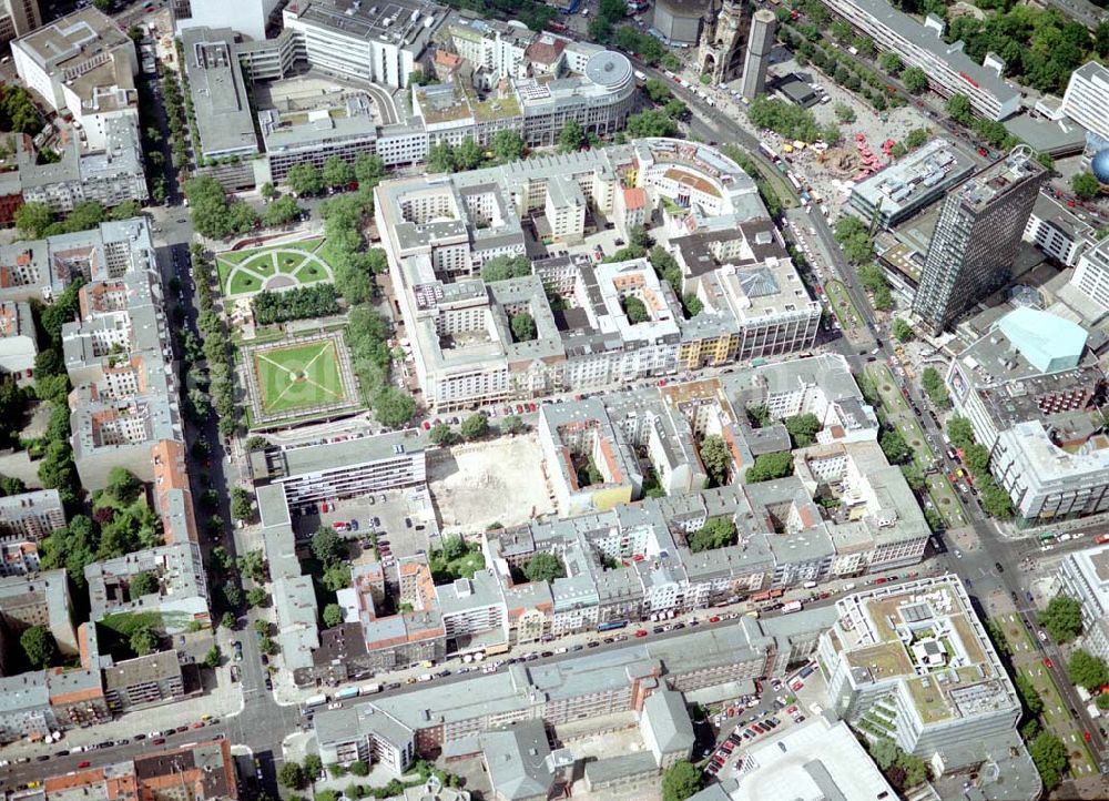 Berlin - Charlottenburg from above - Wohn- und Geschäftsviertel am Breitscheidplatz / Kurfürstendamm in Berlin - Charlottenburg.