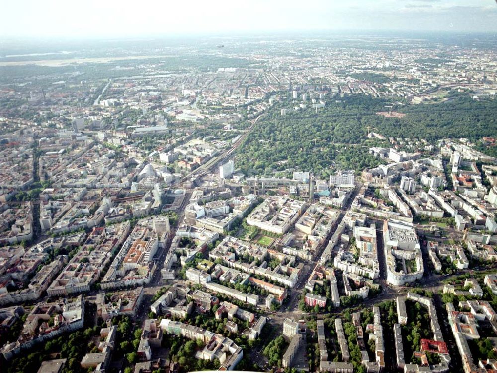 Aerial image Berlin - Charlottenburg - Wohn- und Geschäftsviertel am Neuen Kranzlereck - Breitscheidplatz / Kurfürstendamm in Berlin - Charlottenburg.