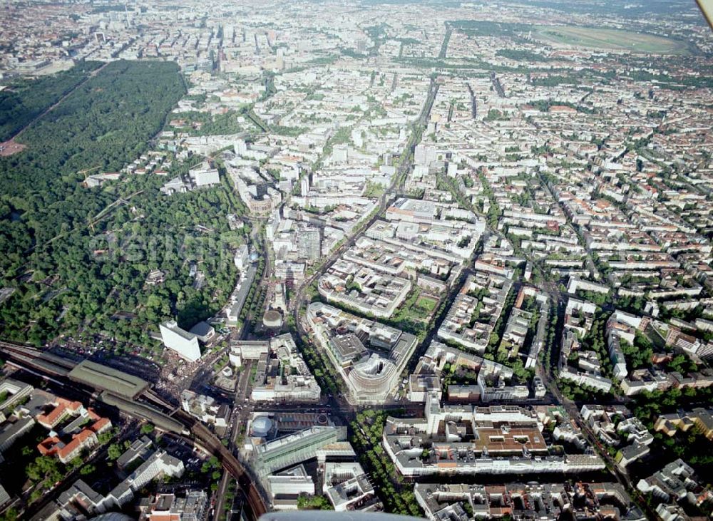 Aerial photograph Berlin - Charlottenburg - Wohn- und Geschäftsviertel am Neuen Kranzlereck - Breitscheidplatz / Kurfürstendamm in Berlin - Charlottenburg.