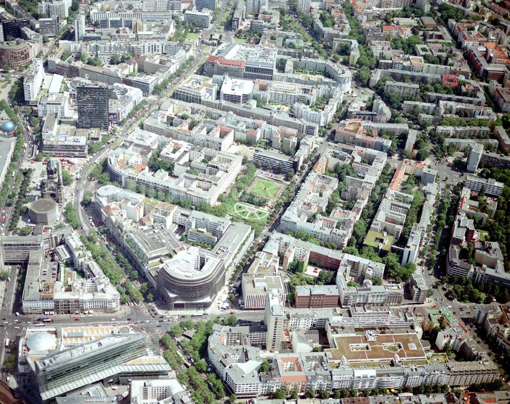 Berlin - Charlottenburg from above - Wohn- und Geschäftsviertel am Neuen Kranzlereck / Kurfürstendamm in Berlin - Charlottenburg.