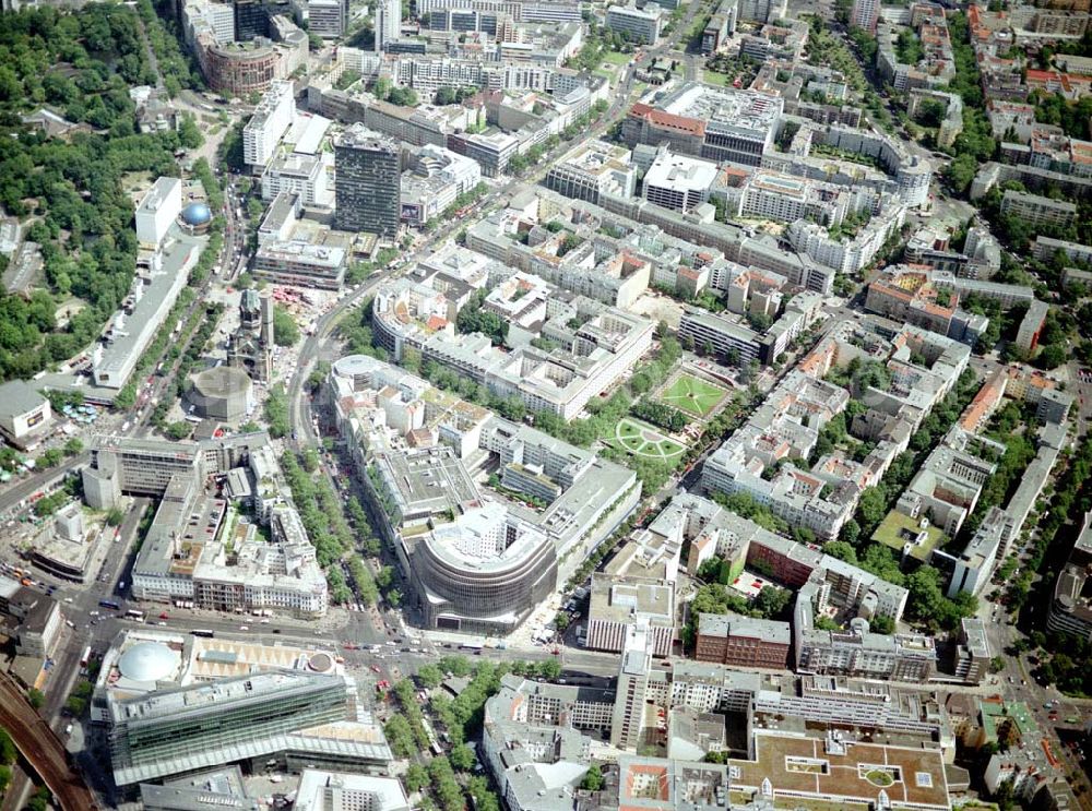 Aerial image Berlin - Charlottenburg - Wohn- und Geschäftsviertel am Neuen Kranzlereck / Kurfürstendamm in Berlin - Charlottenburg.