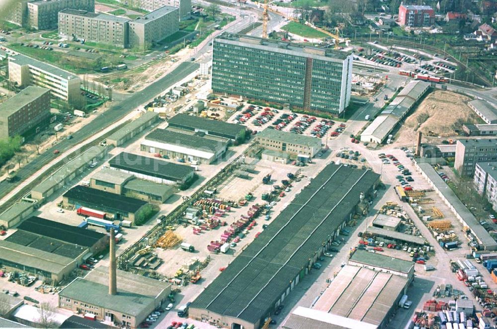 Aerial image Berlin - Hohenschönhausen - 19.04.1994 Wohn-und Geschäftszentrum Gehrenseestr./Hohenschönhausen