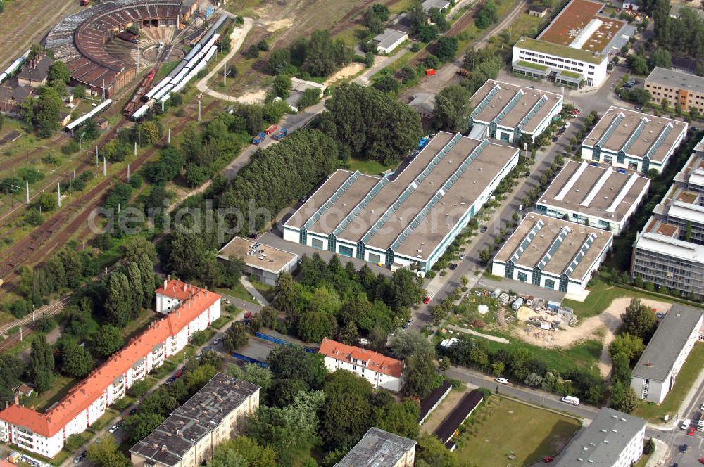 Berlin from the bird's eye view: Blick auf das Wohn- und Industriegebiet an der Bahntrasse Niederschöneweide im Bereich der Landfliegerstrasse, Pilotenstraße, Hagedornstraße und Groß-Berliner Damm. Eine Immobilie der HVB Immobilien AG