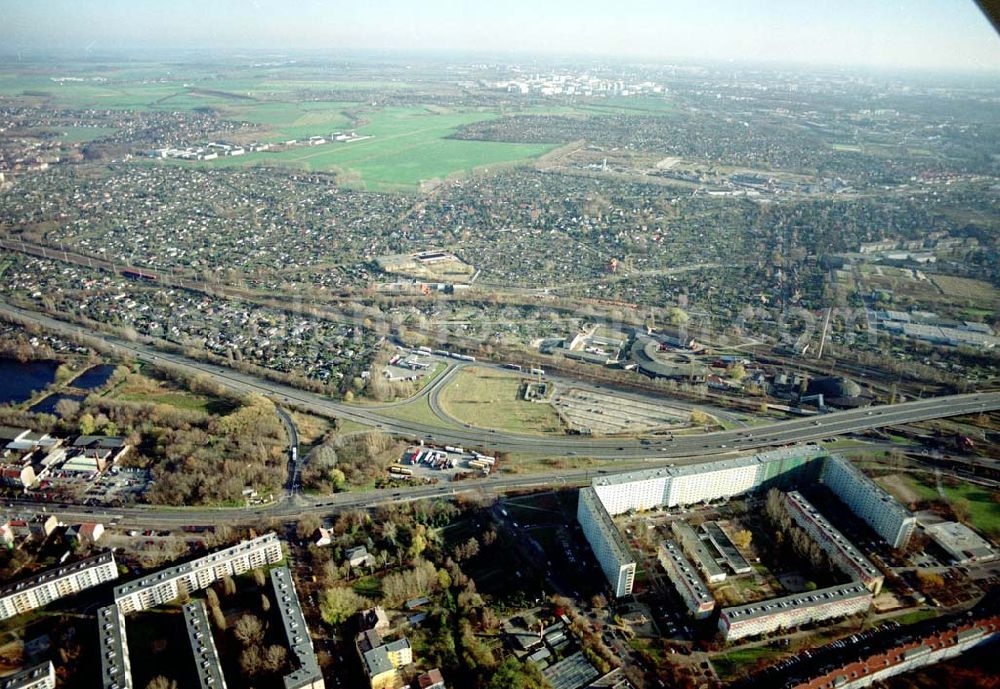 Aerial image Berlin - Pankow - Wohn- und Kleingartenanlagen an der Autobahnzufahrt Pankow - Nord.