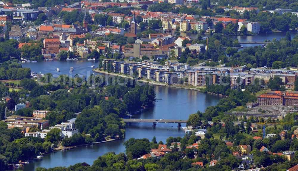 Aerial image Berlin - Housing estate on the banks of Müggelspree in the district of Köpenick in the district of Treptow - Köpenick in Berlin