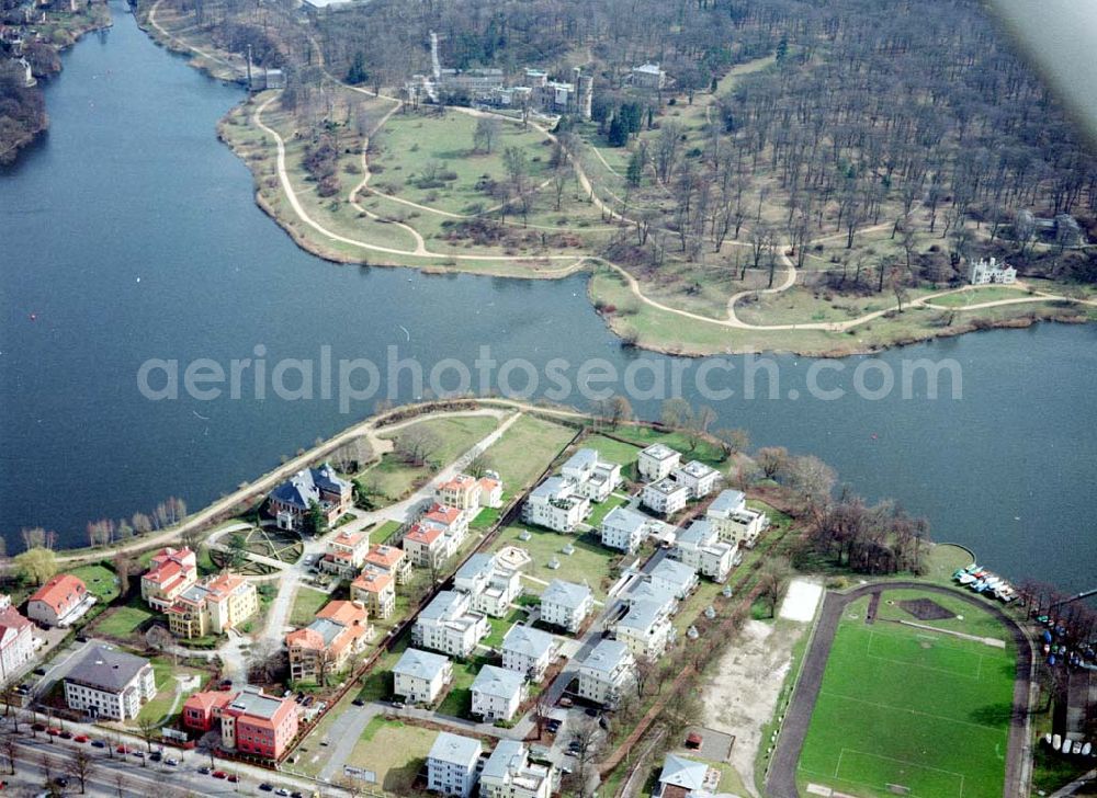 Aerial photograph Potsdam - Wohnanlage der Bayerischen Hausbau auf dem Glienicker Horn an der Glienicker Brücke in Potsdam.