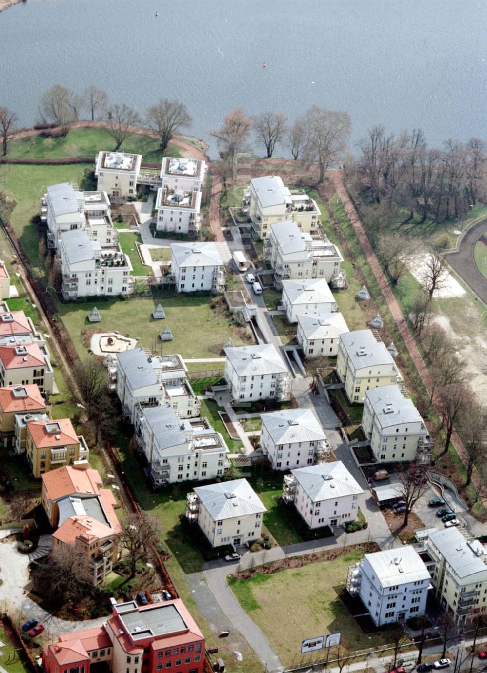 Potsdam from above - Wohnanlage der Bayerischen Hausbau auf dem Glienicker Horn an der Glienicker Brücke in Potsdam.