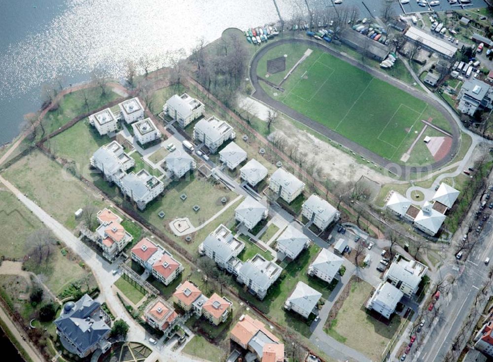 Aerial image Potsdam - Wohnanlage der Bayerischen Hausbau auf dem Glienicker Horn an der Glienicker Brücke in Potsdam.