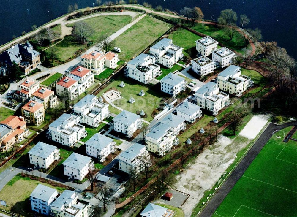 Potsdam from above - Wohnanlage der Bayerischen Hausbau auf dem Glienicker Horn an der Glienicker Brücke in Potsdam.