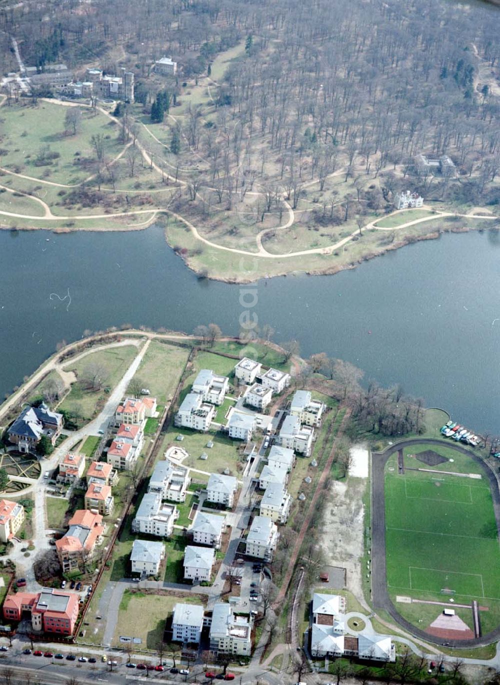 Potsdam from above - Wohnanlage der Bayerischen Hausbau auf dem Glienicker Horn an der Glienicker Brücke in Potsdam.