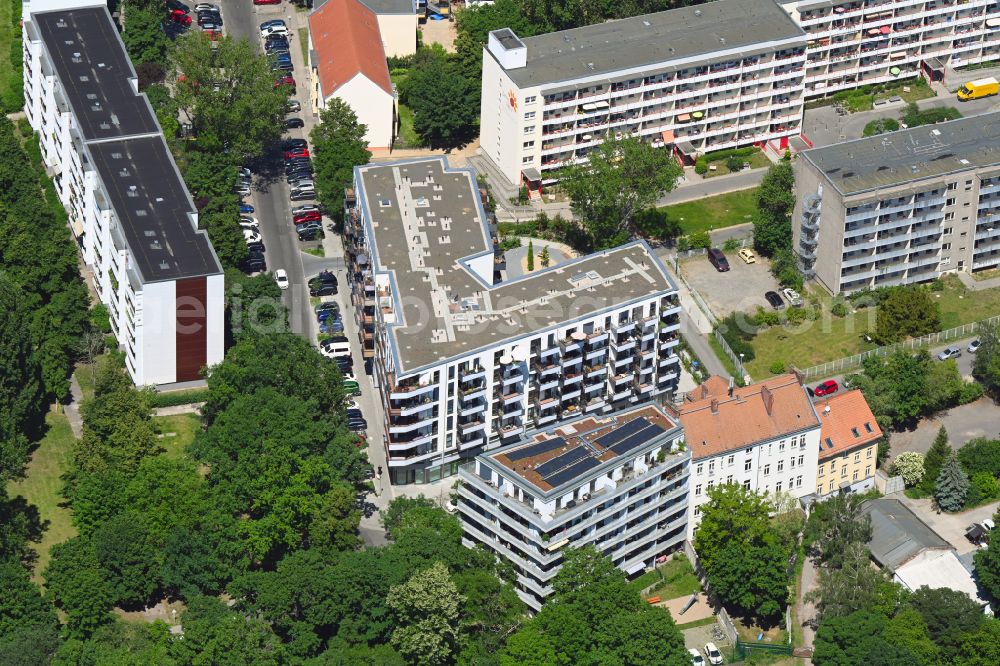 Aerial photograph Berlin - Multi-family residential complex of Belle Epoque Gesellschaft fuer behutsame Stadterneuerung mbH on Alfred-Kowalke-Strasse - Charlottenstrasse in Berlin, Germany