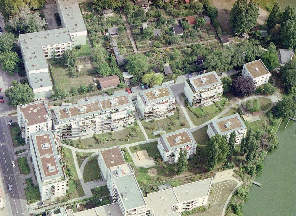 Aerial photograph Berlin - Köpenick - Wohnanlage an der Grünauer Straße 117 - 125 in Berlin - Köpenick - ein Projekt der GRAF & MARESCH GmbH Augsburg.