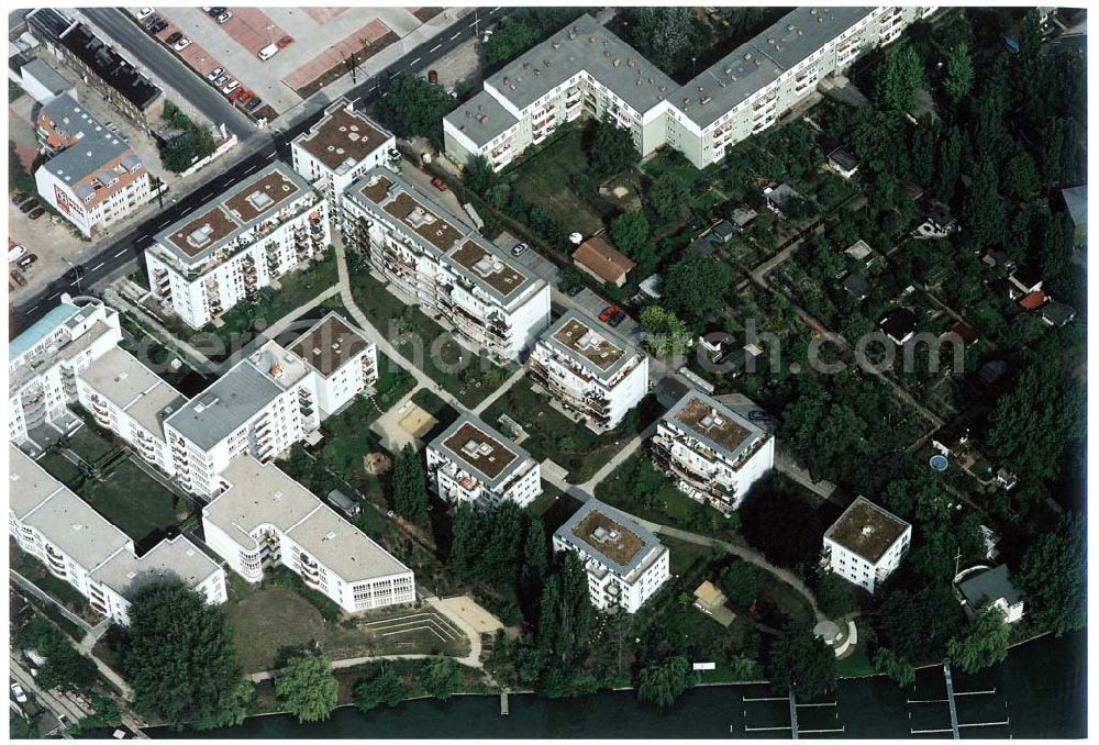 Aerial image Berlin - Köpenick - Wohnanlage an der Grünauer Straße 117 - 125 in Berlin - Köpenick - ein Projekt der GRAF & MARESCH GmbH Augsburg.