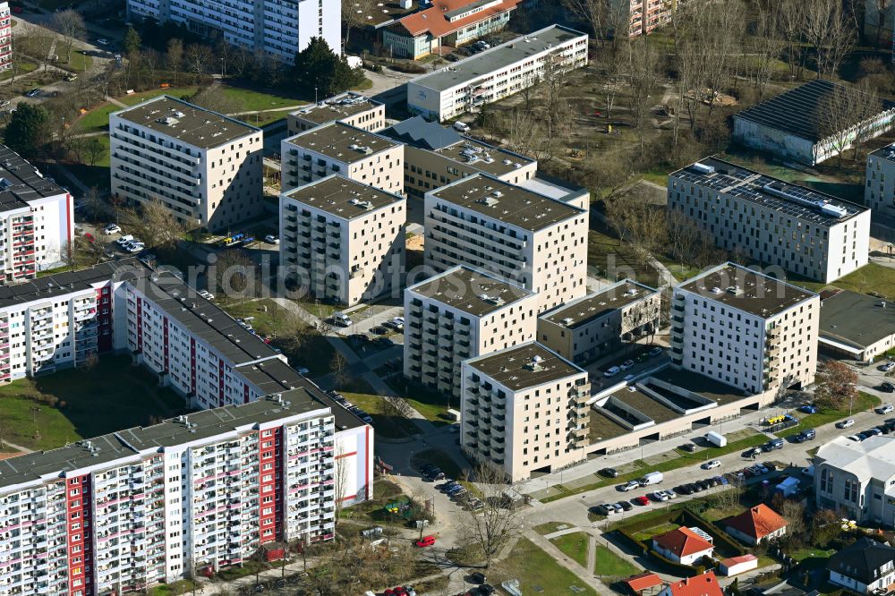 Berlin from the bird's eye view: Multi-family residential complex on Karl-Holtz-Strasse in the district Marzahn in Berlin, Germany