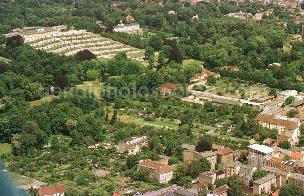 Potsdam - Stadt from above - Wohnanlage Lennestr. 19-20 in Potsdam.