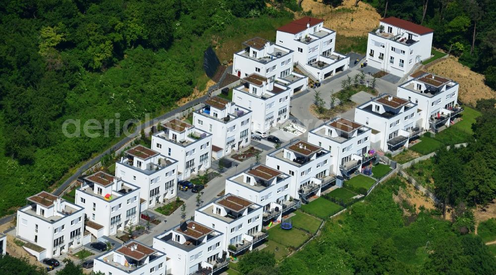 Aerial image Bad Vilbel - View the construction site of the residental complex on Tannenweg. At the forest are several new residential buildings built by the CDS Wohnbau GmbH, a Frankfurt real estate service provider