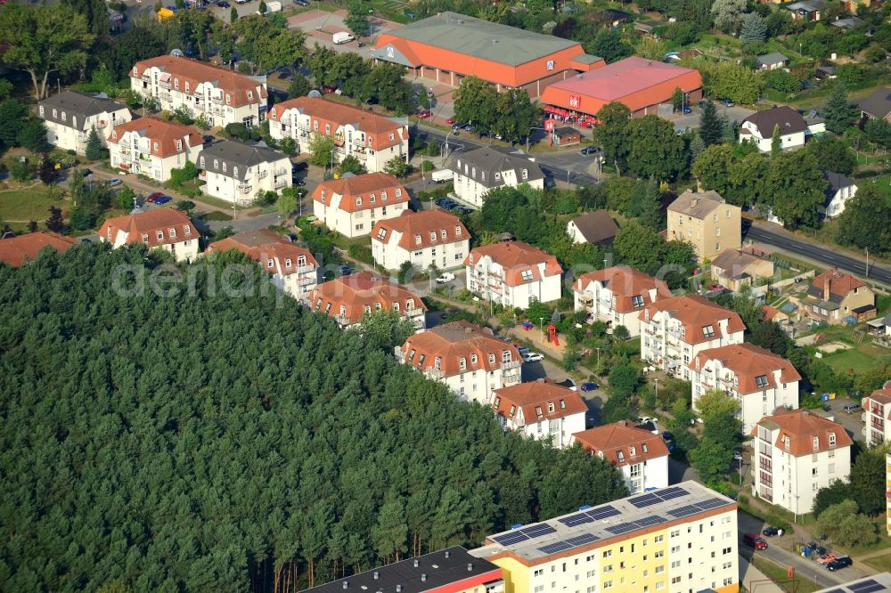 Velten from the bird's eye view: Residential area Am Kuschelhain in Velten in Brandenburg