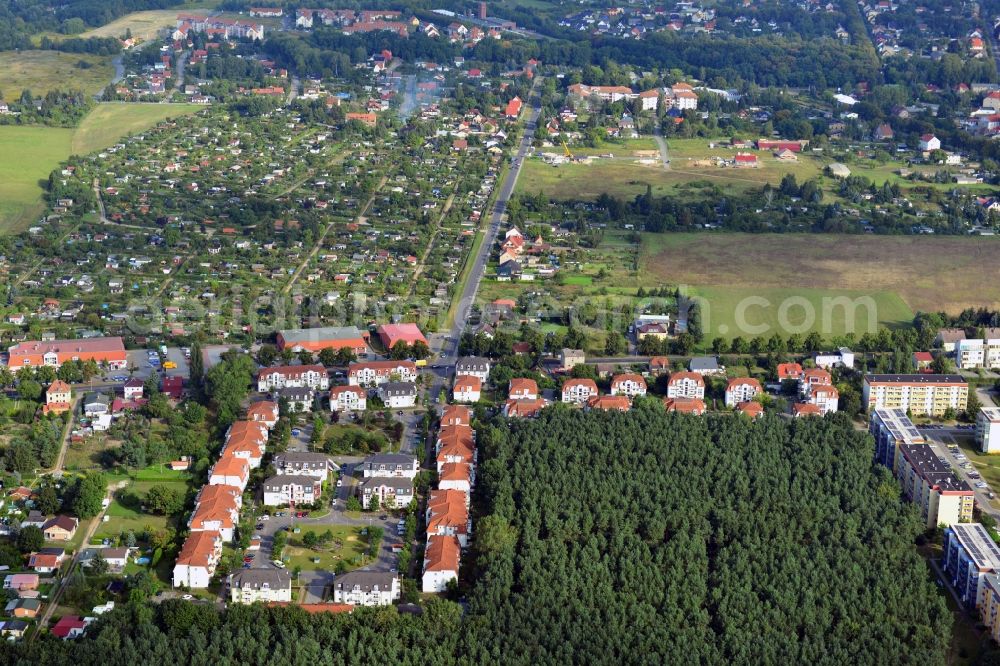 Velten from the bird's eye view: Residential area Am Kuschelhain in Velten in Brandenburg