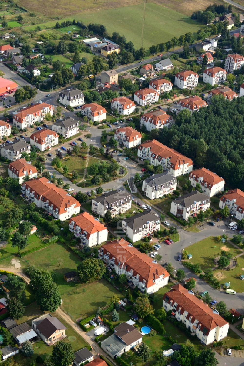 Velten from the bird's eye view: Residential area Am Kuschelhain in Velten in Brandenburg