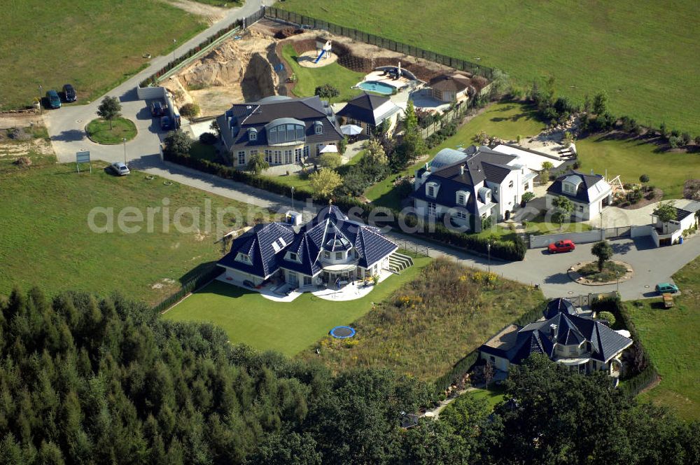 Michendorf from above - Blick auf die Wohnanlagen der HVB Immobilien am Areal des malerisch gelegenen Golf- und Country Club Seddiner See. Anschrift: Golf- und Country Club Seddiner See AG,Zum Weiher 44, 14552 Michendorf,Tel: 033205 / 73 20,Fax: 033205 / 73 229