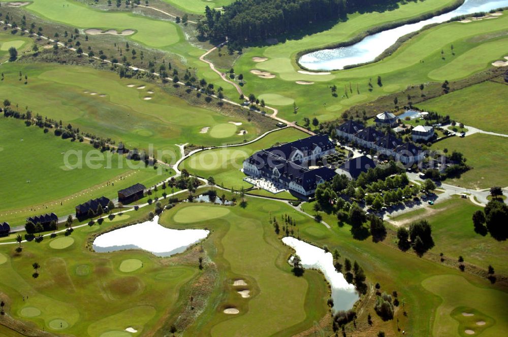 Aerial image Michendorf - Blick auf die Wohnanlagen der HVB Immobilien am Areal des malerisch gelegenen Golf- und Country Club Seddiner See. Anschrift: Golf- und Country Club Seddiner See AG,Zum Weiher 44, 14552 Michendorf,Tel: 033205 / 73 20,Fax: 033205 / 73 229