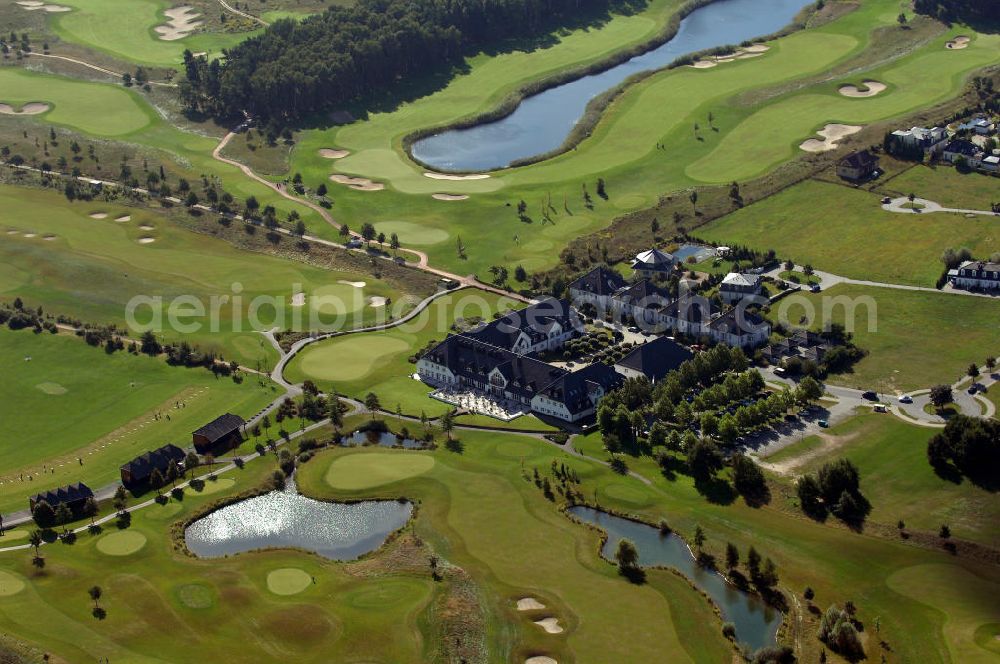 Aerial photograph Michendorf - Blick auf die Wohnanlagen der HVB Immobilien am Areal des malerisch gelegenen Golf- und Country Club Seddiner See. Anschrift: Golf- und Country Club Seddiner See AG,Zum Weiher 44, 14552 Michendorf,Tel: 033205 / 73 20,Fax: 033205 / 73 229