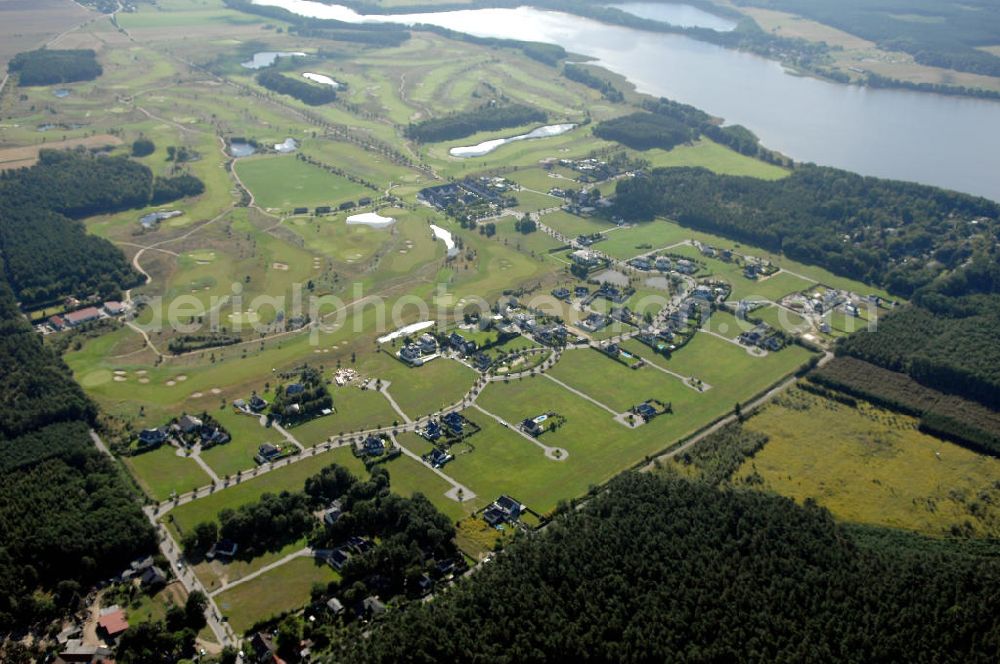 Aerial photograph Michendorf - Blick auf die Wohnanlagen der HVB Immobilien am Areal des malerisch gelegenen Golf- und Country Club Seddiner See. Anschrift: Golf- und Country Club Seddiner See AG,Zum Weiher 44, 14552 Michendorf,Tel: 033205 / 73 20,Fax: 033205 / 73 229