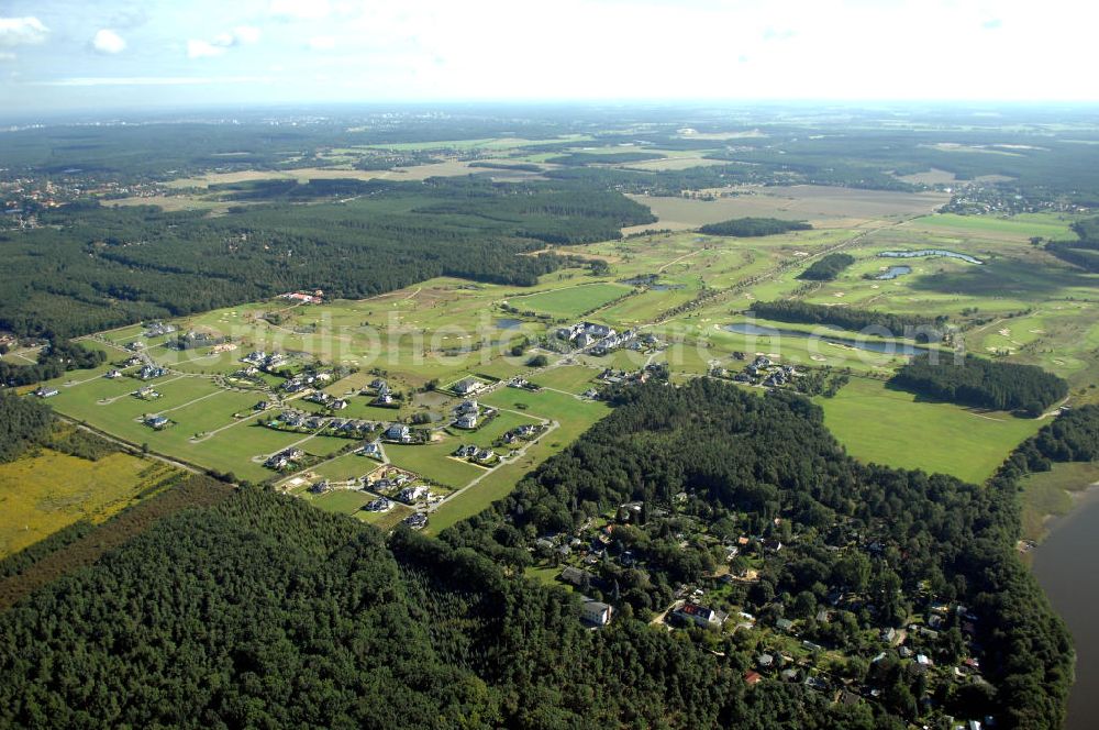 Michendorf from the bird's eye view: Blick auf die Wohnanlagen der HVB Immobilien am Areal des malerisch gelegenen Golf- und Country Club Seddiner See. Anschrift: Golf- und Country Club Seddiner See AG,Zum Weiher 44, 14552 Michendorf,Tel: 033205 / 73 20,Fax: 033205 / 73 229