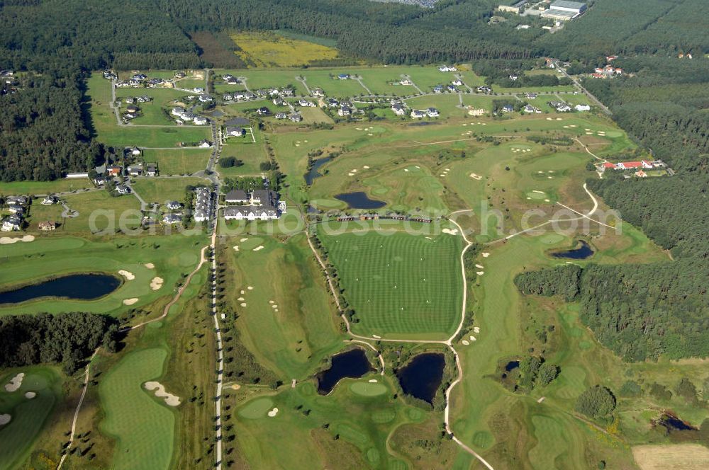 Aerial image Michendorf - Blick auf die Wohnanlagen der HVB Immobilien am Areal des malerisch gelegenen Golf- und Country Club Seddiner See. Anschrift: Golf- und Country Club Seddiner See AG,Zum Weiher 44, 14552 Michendorf,Tel: 033205 / 73 20,Fax: 033205 / 73 229