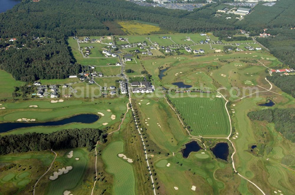 Aerial photograph Michendorf - Blick auf die Wohnanlagen der HVB Immobilien am Areal des malerisch gelegenen Golf- und Country Club Seddiner See. Anschrift: Golf- und Country Club Seddiner See AG,Zum Weiher 44, 14552 Michendorf,Tel: 033205 / 73 20,Fax: 033205 / 73 229