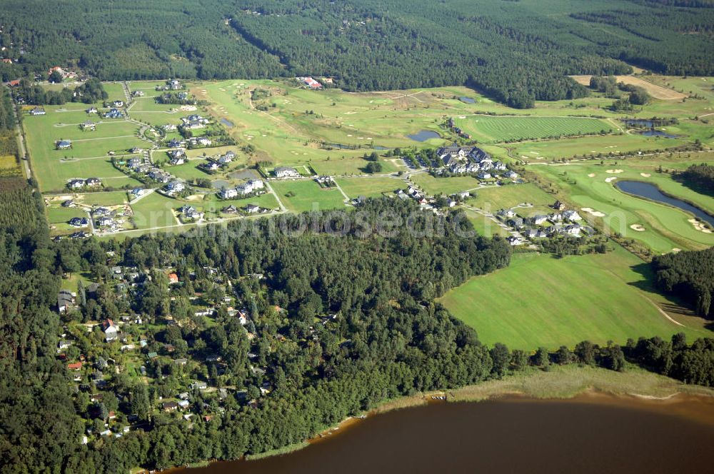 Michendorf from the bird's eye view: Blick auf die Wohnanlagen der HVB Immobilien am Areal des malerisch gelegenen Golf- und Country Club Seddiner See. Anschrift: Golf- und Country Club Seddiner See AG,Zum Weiher 44, 14552 Michendorf,Tel: 033205 / 73 20,Fax: 033205 / 73 229