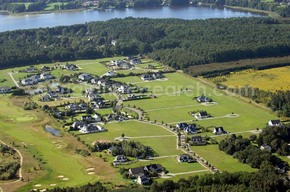 Michendorf from above - Blick auf die Wohnanlagen der HVB Immobilien am Areal des malerisch gelegenen Golf- und Country Club Seddiner See. Anschrift: Golf- und Country Club Seddiner See AG,Zum Weiher 44, 14552 Michendorf,Tel: 033205 / 73 20,Fax: 033205 / 73 229