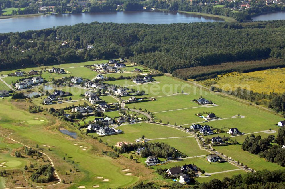 Michendorf from the bird's eye view: Blick auf die Wohnanlagen der HVB Immobilien am Areal des malerisch gelegenen Golf- und Country Club Seddiner See. Anschrift: Golf- und Country Club Seddiner See AG,Zum Weiher 44, 14552 Michendorf,Tel: 033205 / 73 20,Fax: 033205 / 73 229