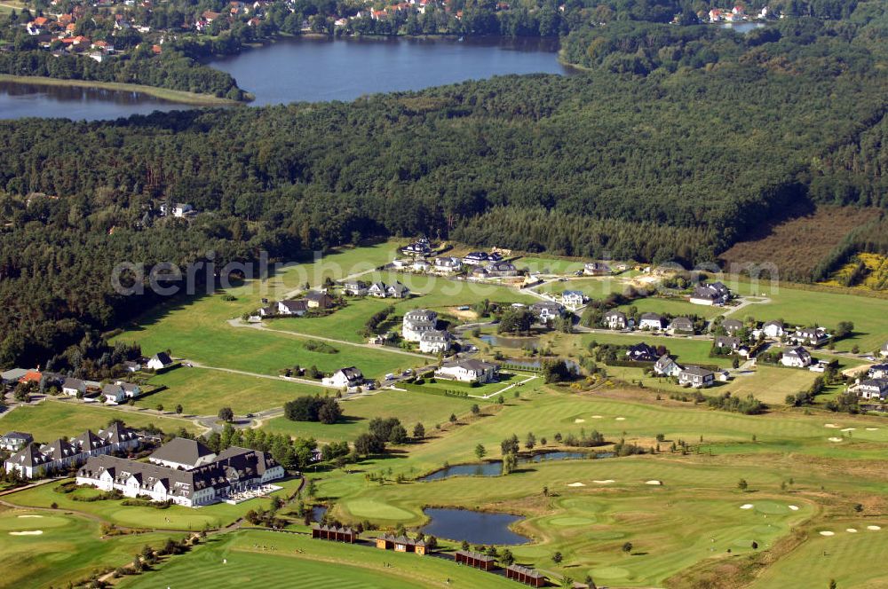 Aerial image Michendorf - Blick auf die Wohnanlagen der HVB Immobilien am Areal des malerisch gelegenen Golf- und Country Club Seddiner See. Anschrift: Golf- und Country Club Seddiner See AG,Zum Weiher 44, 14552 Michendorf,Tel: 033205 / 73 20,Fax: 033205 / 73 229