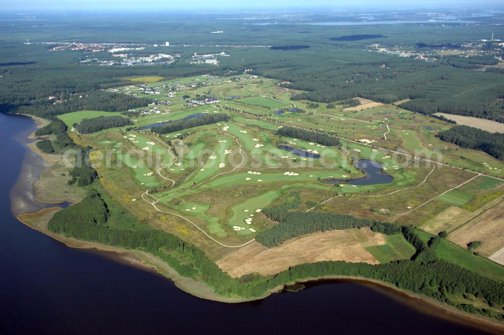 Aerial photograph Michendorf - Blick auf die Wohnanlagen der HVB Immobilien am Areal des malerisch gelegenen Golf- und Country Club Seddiner See. Anschrift: Golf- und Country Club Seddiner See AG,Zum Weiher 44, 14552 Michendorf,Tel: 033205 / 73 20,Fax: 033205 / 73 229