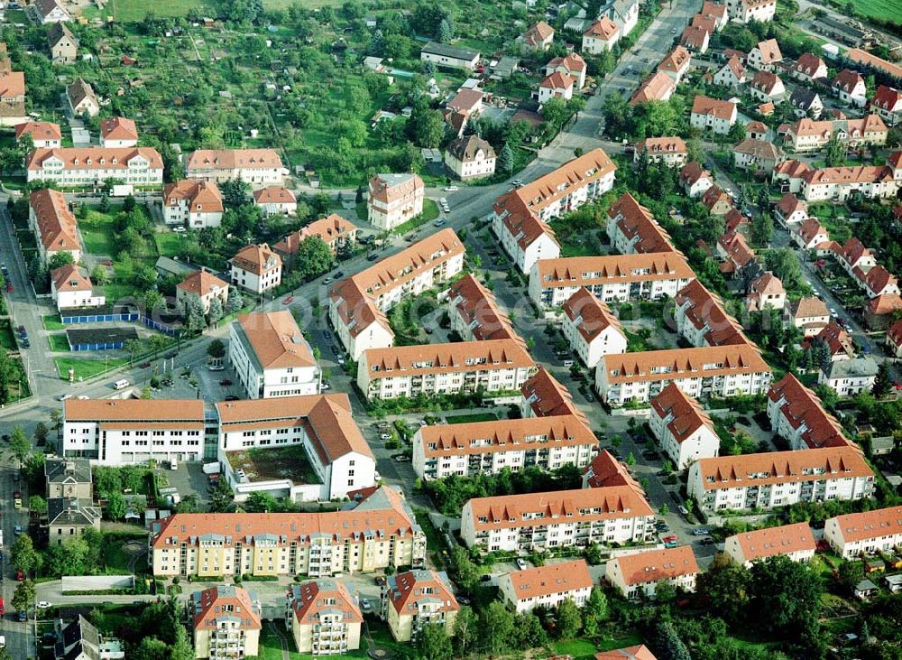 Aerial image Dresden - Niedersedlitz - Wohnanlagen der MÜBAU an der Lugauer Straße / Niedersedlitzer Platz in Dresden - Niedersedlitz.